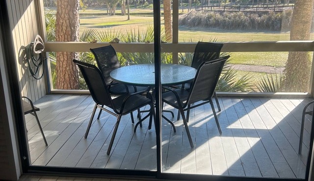 Relaxing resort home, newly renovated