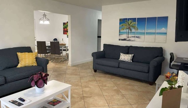 Relaxing Retreat 2BR Oasis w/Pool and Outdoor BBQ
