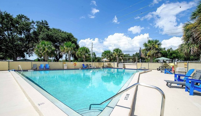 Relaxing retreat w/ pool & BBQ grill