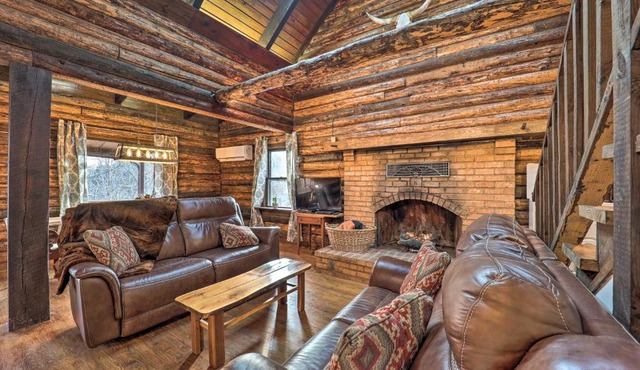 Relaxing Retreat with Private Dock on Claytor Lake!