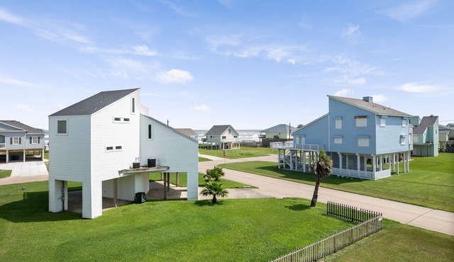 Relaxing Retreat with Beach View near Jamaica Beach -Discount for Weekly Booking