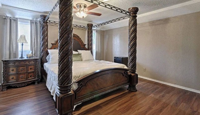 Relaxing Richardson Getaway – 5 Bedrooms with A/C