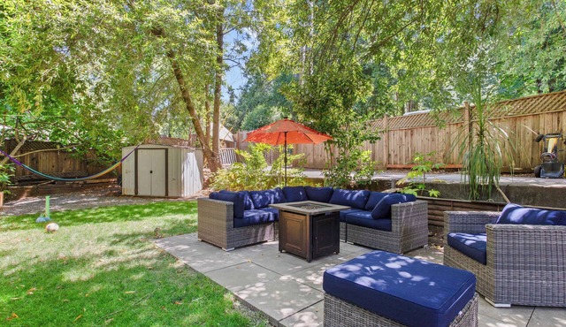 Relaxing River Retreat Near Mom’s Beach | Patio