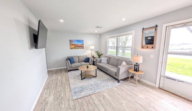 Relaxing River View Stay | Renovated 3BR Home