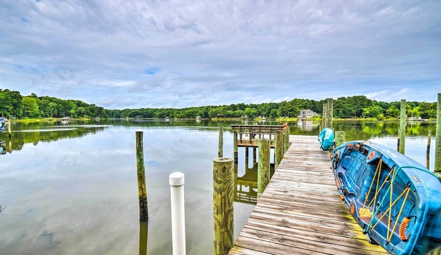 Relaxing Riverfront Cottage w/Boat Dock!
