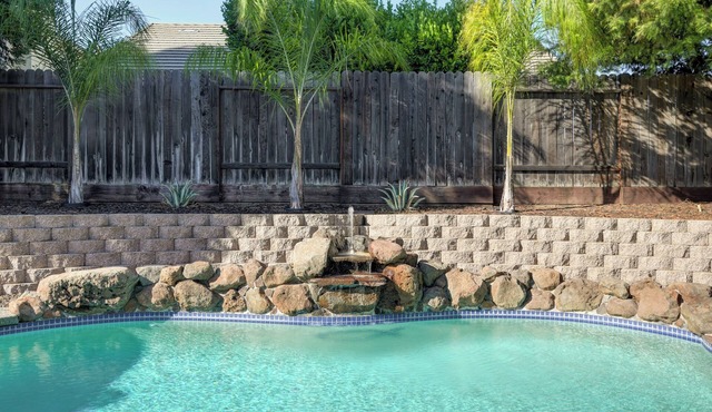 Relaxing Rocklin Getaway: Spacious Home with Pool!