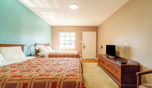 Relaxing Room near Yoakum Municipal Airport & Yoakum Heritage Museum