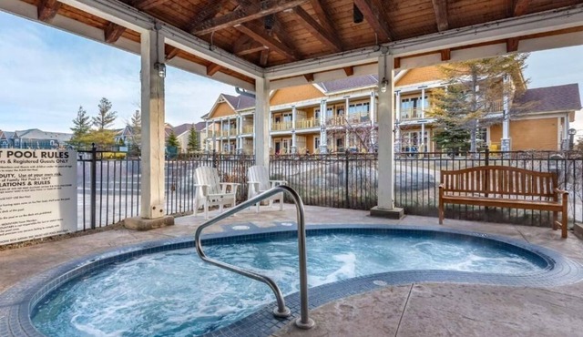 Relaxing Room w/Balcony & Fireplace l Easy Access to Skiing & Outdoor Fun