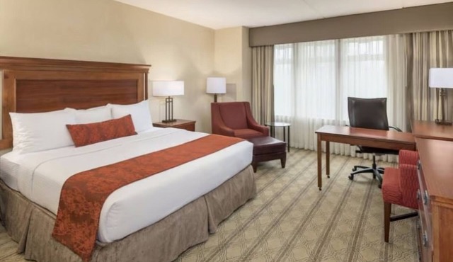 Relaxing Room w/Free Parking | Explore Virginia Tech Campus | Hotel Unit