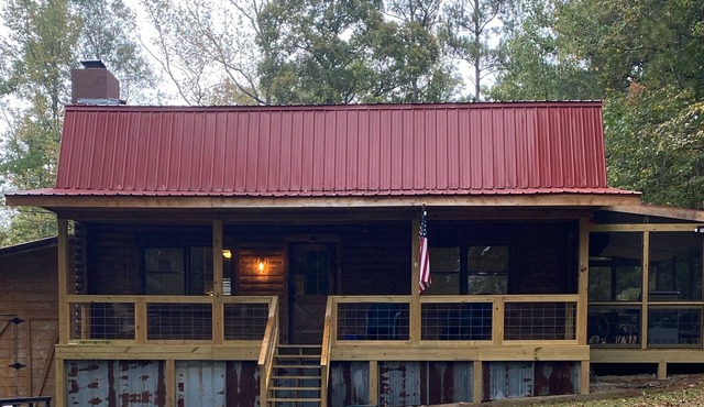 Relaxing Rustic Cabin located near Logan Martin Lake