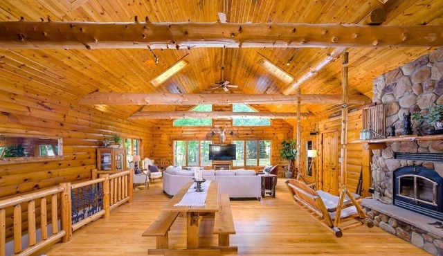 Relaxing Rustic Retreat - sleeps 12 4 BR 4 Bath