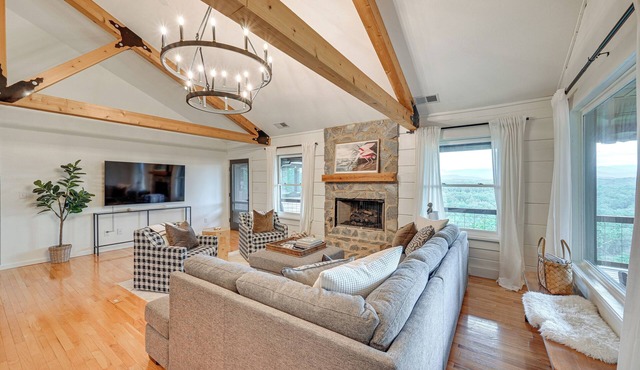 Relaxing Salem House with Boat Slip & Mtn Views!