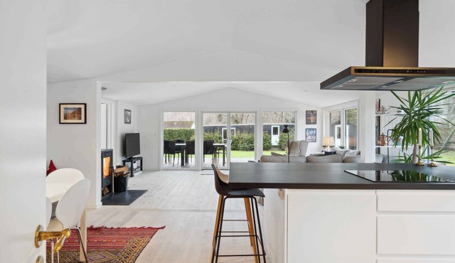 Relaxing sanctuary in desirable area