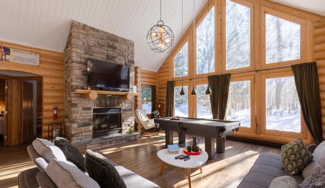 Relaxing Sauna and Hot Tub, Near Ski Slopes,Trails