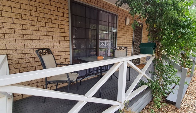 Relaxing self contained cottage with everything you need - Sleeps up to 6.