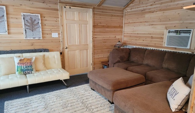 🚤 Relaxing Setting | Convenient Location! 🚤