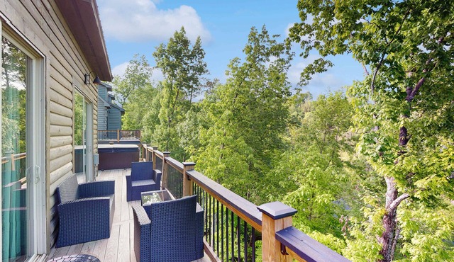 Relaxing Sevierville Retreat・Mtn View・Deck・Hot Tub