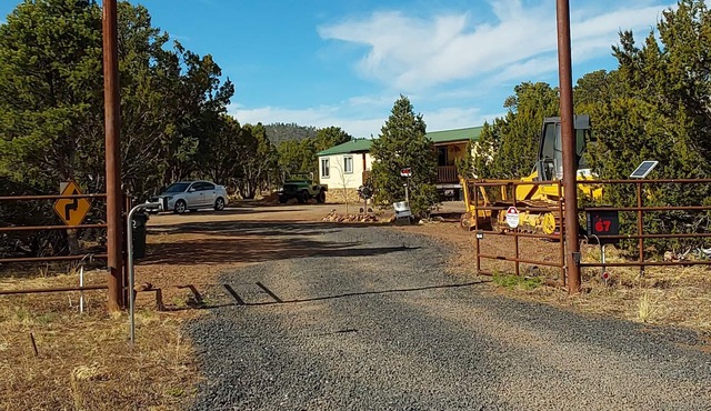 Relaxing simple 2 bedroom 2 bathroom split wing home, your home away from home.