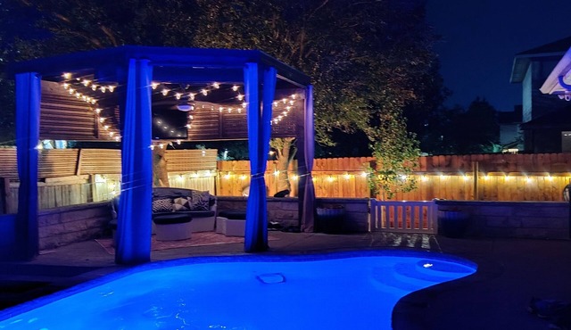 ~Relaxing South Austin Retreat w/Pool 4BR/2BA~