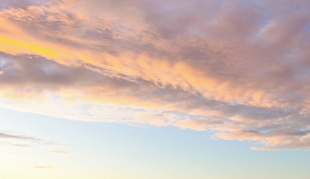 Relaxing spacious home, close to lake, great views