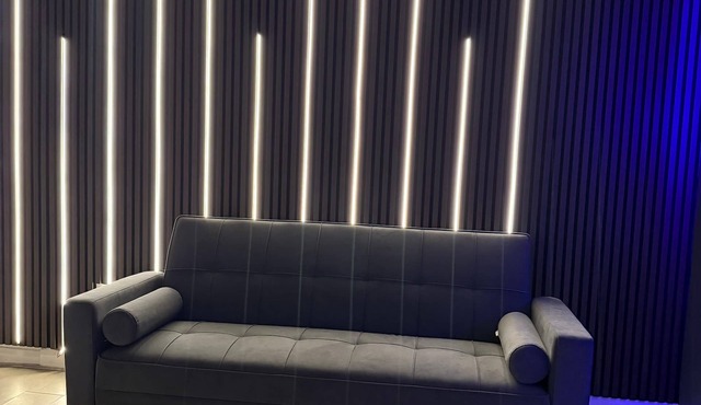 Relaxing stay in prime location 5-10 mins from views,malls,foods (everywhere)