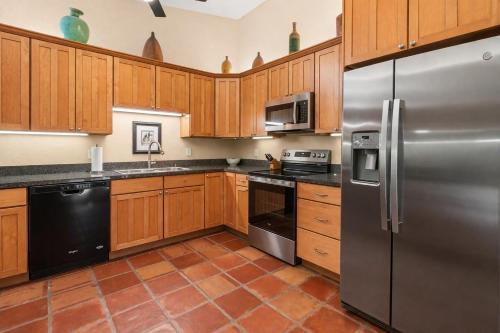 Relaxing Stay Near Beach & SRQ Airport