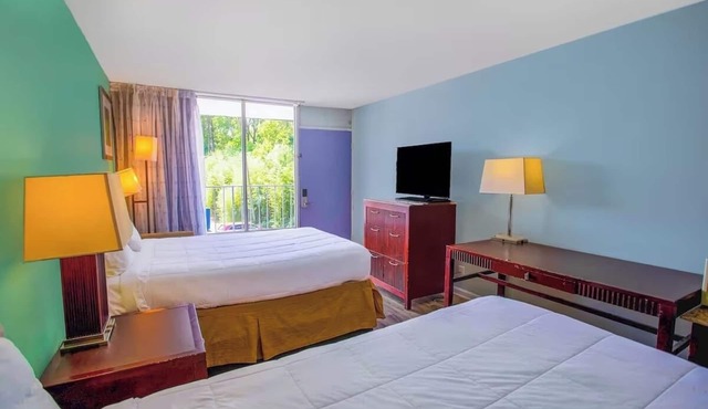 Relaxing Stay Near Triad Park – Explore Parks & Local Sights | Free Parking