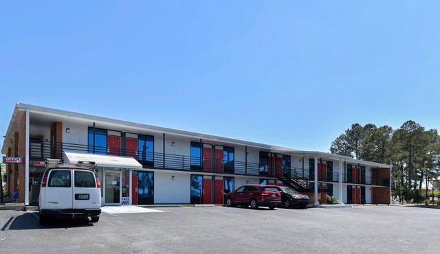 Relaxing Stay W/Pool, Pets Welcome, Near Leapin Lizards Party Zone