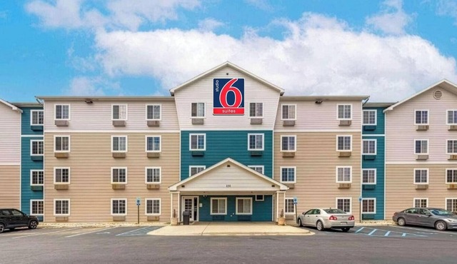 Relaxing Studio 6 Pelham|1 Full Bed, Nsmk|Kitchen