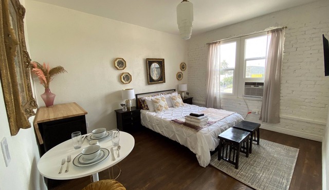 Relaxing Studio Retreat in the Heart of LA