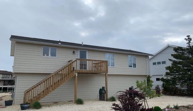 Relaxing Tides - private dock, waterfront, perfect location