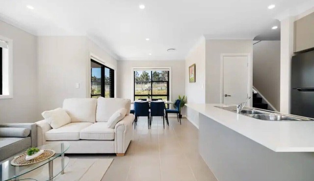 Relaxing Two-Level Retreat in Austral, NSW