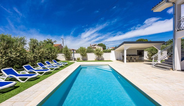 Relaxing Villa near Porec with Pool - Susanne