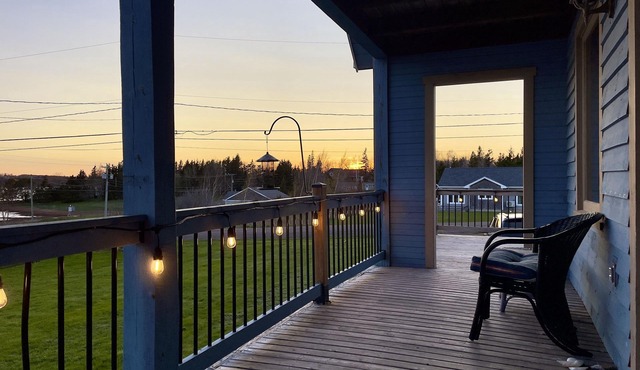 Relaxing, water view cottage in the most desirable area on the Island