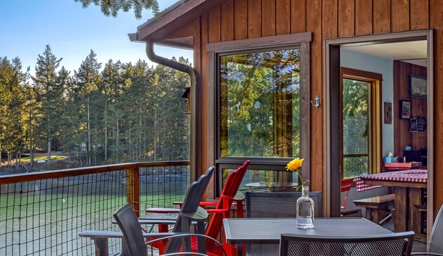 Relaxing Waterfront Home Near Roche Harbor! (DHC)