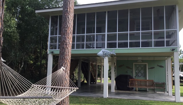 Relaxing Waterfront Getaway with Fenced in Pet Friendly Property