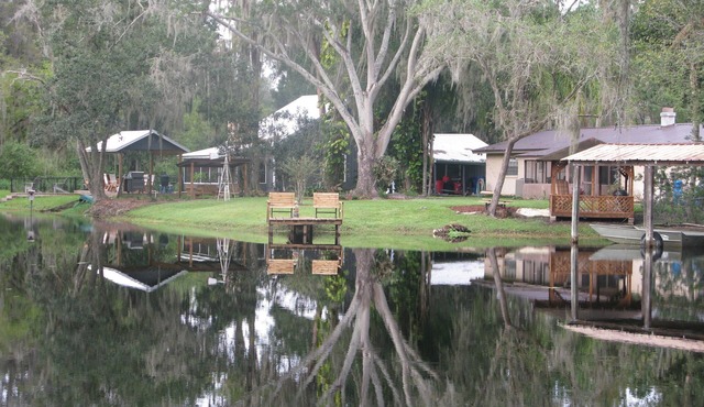 Relaxing waterfront haven. Near Moffett cancer center.