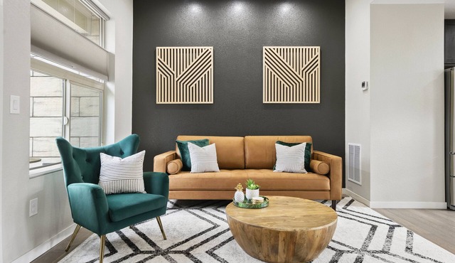 Relocation-Ready 2BR Near DIA,Dog OK ,CentralPark