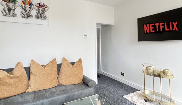 Remarkable 2-Bed House in Rochester