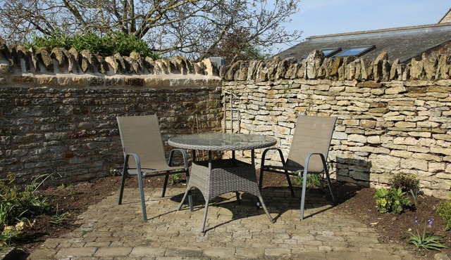 Remarkable 3-bed House in Easton-on-the-hill