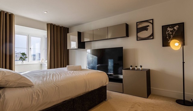 Remarkable 4-Bedroom 3-Bathroom House