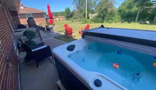 Remarkable Ranch + Hot Tub + Game Room + Fitness Room!