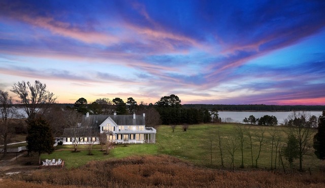 Remarkable waterfront property on 270 acres