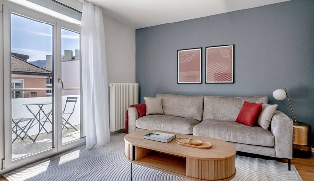 Remarkable Wiedikon 2BR w/Private W/D, near Market, by Blueground