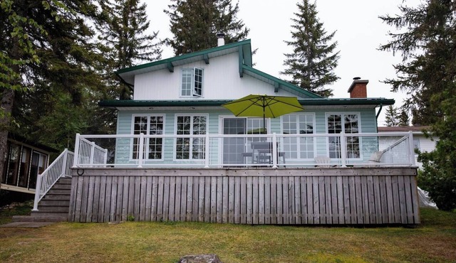 Remi Lake Escape. A four season lake front cottage.