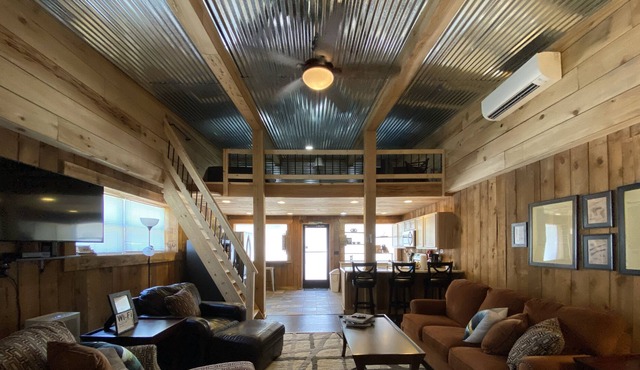 ❤️ "Remington Ranch" Walk to the local Micro-Brewery, Adventure Store, & Bakery!