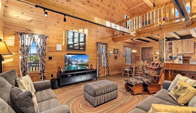 Remmert`s Log Haven - Tranquil Mountain Getaway