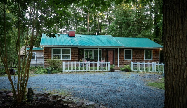 Remodel Cottage with Pond on Three Acres