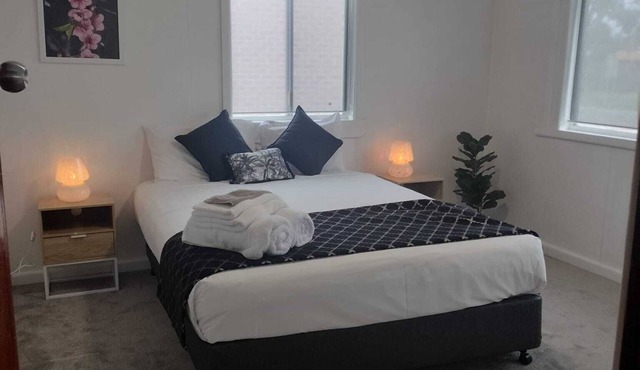 Remodeled 1950 era house with 3 bedrooms, super close to Seymour business areasn