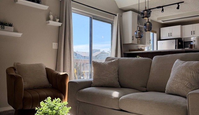 Remodeled 2 Bed, 2 Bath | Near Denver w Gym